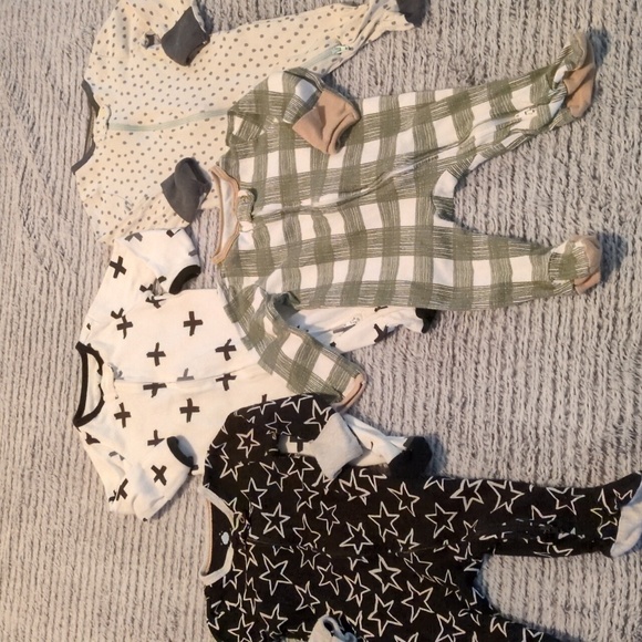Cloud Nine Baby Boy Clothing Bundle – 19 Pieces - Picture 6 of 7